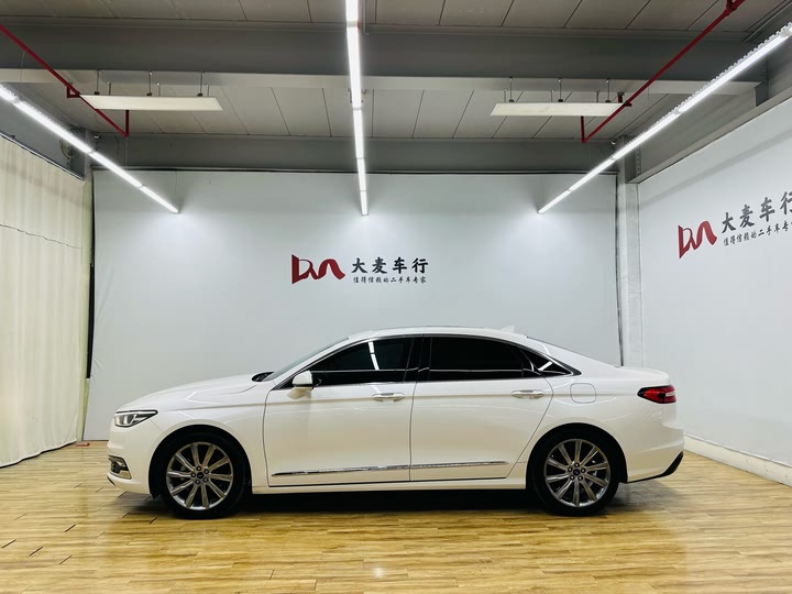 Фото 8 - Ford Taurus