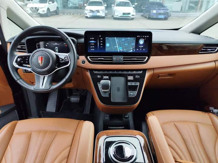 Фото 10 - Hongqi HQ9