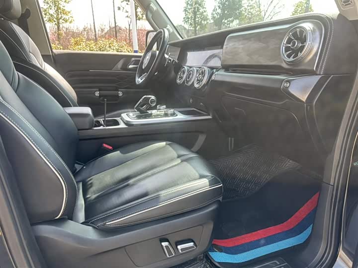 Фото 12 - Tank 300