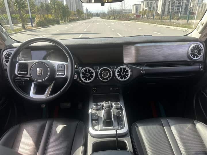 Фото 16 - Tank 300