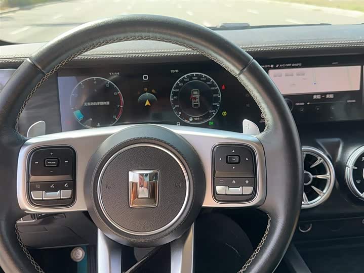 Фото 4 - Tank 300