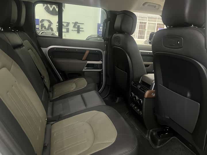 Фото 5 - Land Rover Defender