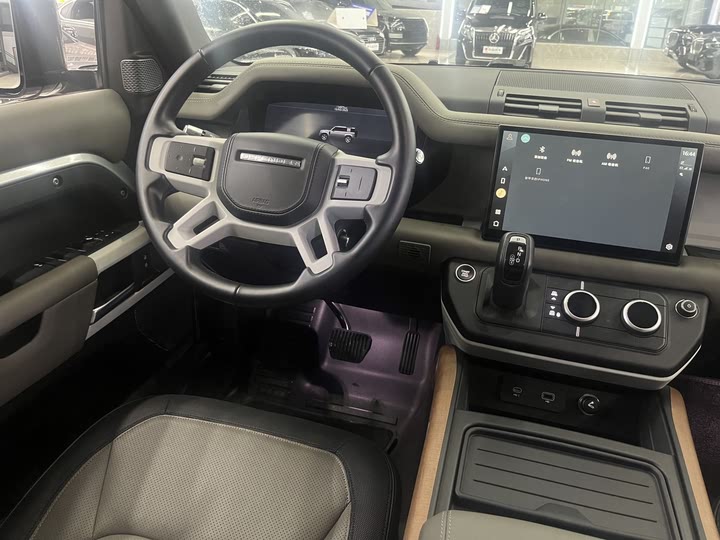 Фото 6 - Land Rover Defender