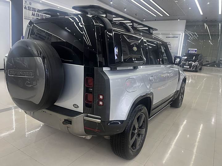 Фото 8 - Land Rover Defender