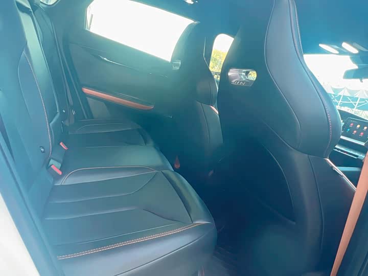 Фото 15 - Changan UNI-V