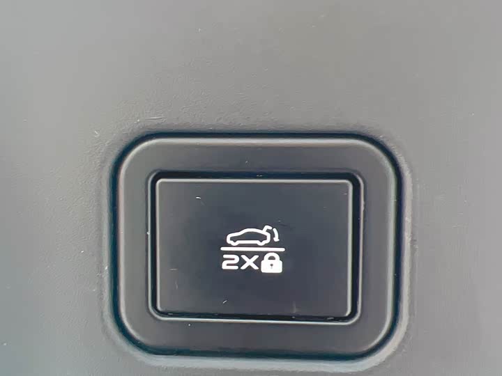 Фото 16 - Changan UNI-V