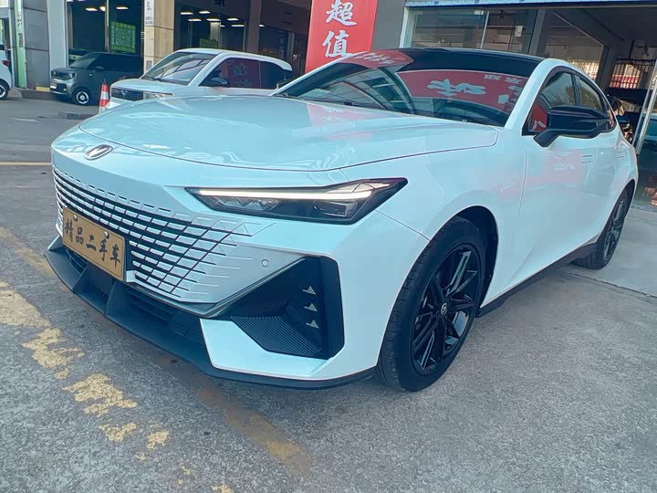 Фото 4 - Changan UNI-V