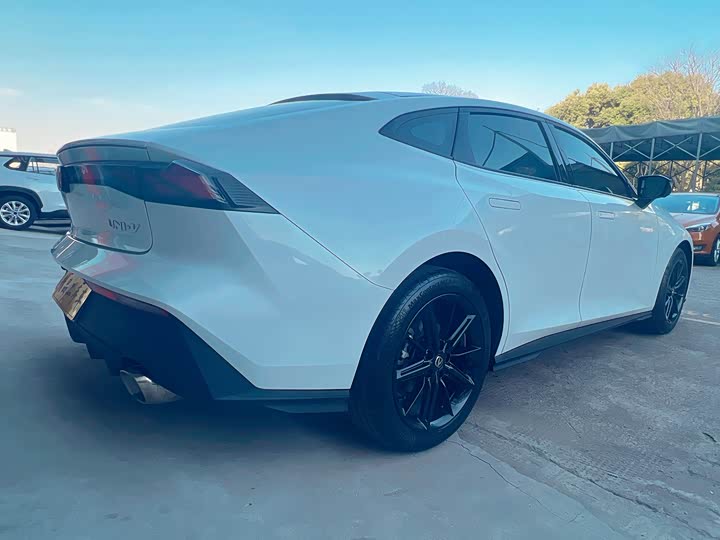 Фото 5 - Changan UNI-V