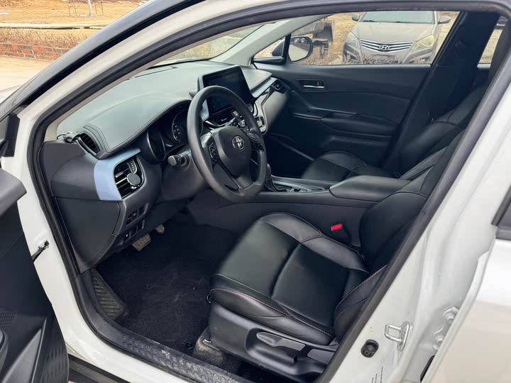 Фото 4 - Toyota Izoa