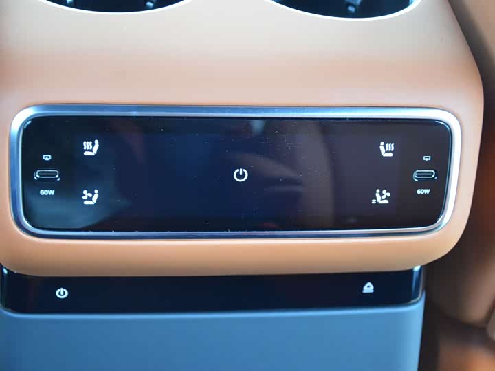 Фото 14 - LiXiang L8