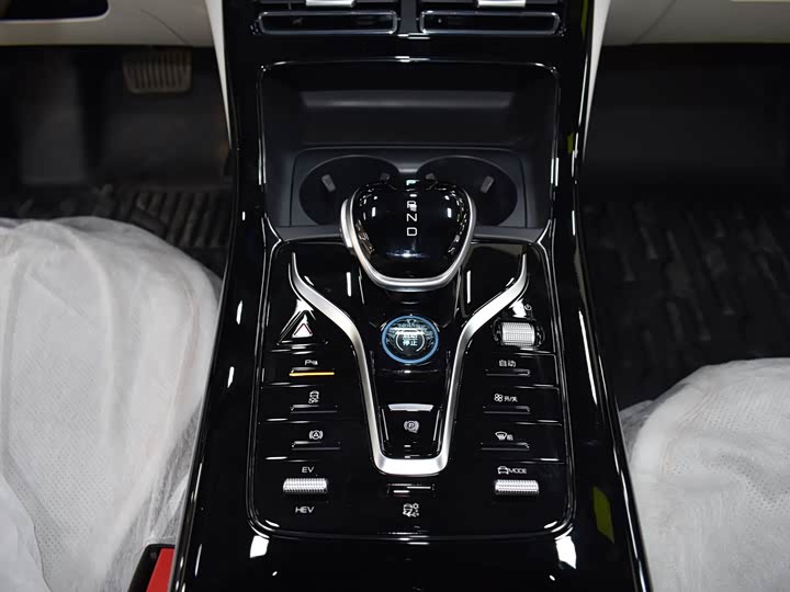 Фото 12 - BYD Qin Plus