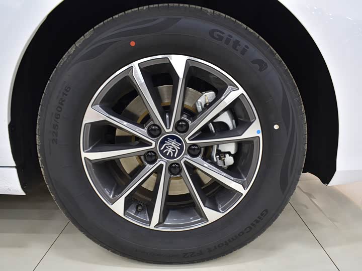 Фото 19 - BYD Qin Plus