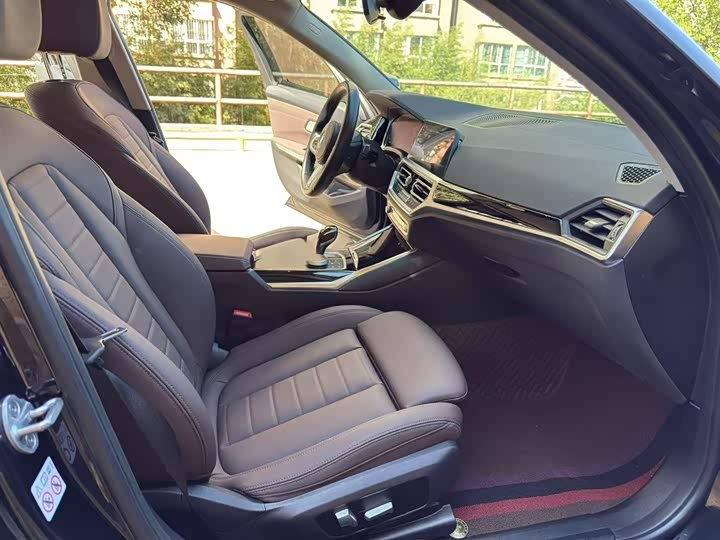 Фото 20 - BMW 3 Series