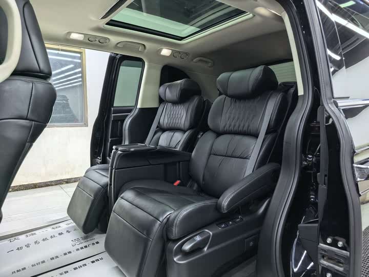 Фото 10 - Honda Elysion