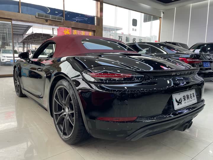 Фото 8 - Porsche 718