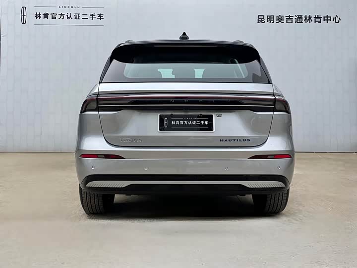 Фото 5 - Lincoln Nautilus