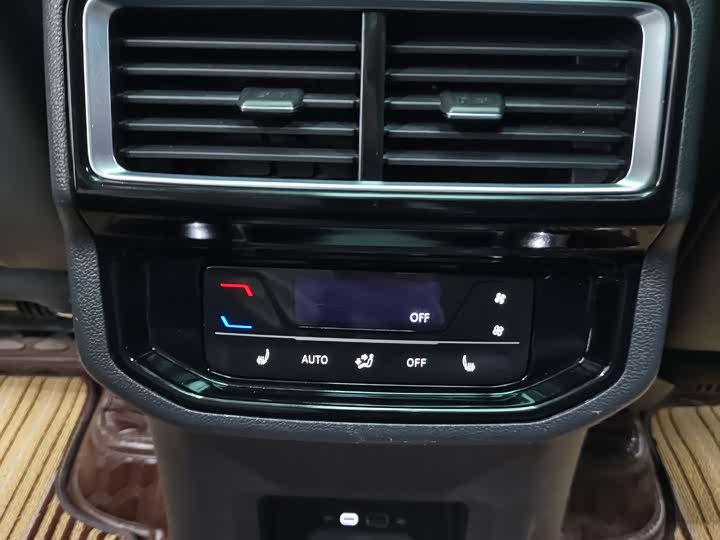 Photo 14 - Volkswagen Teramont X