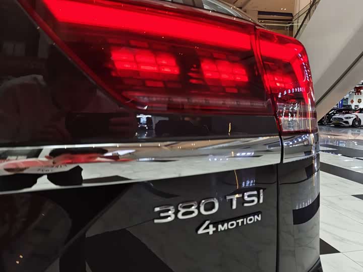 Photo 16 - Volkswagen Teramont X