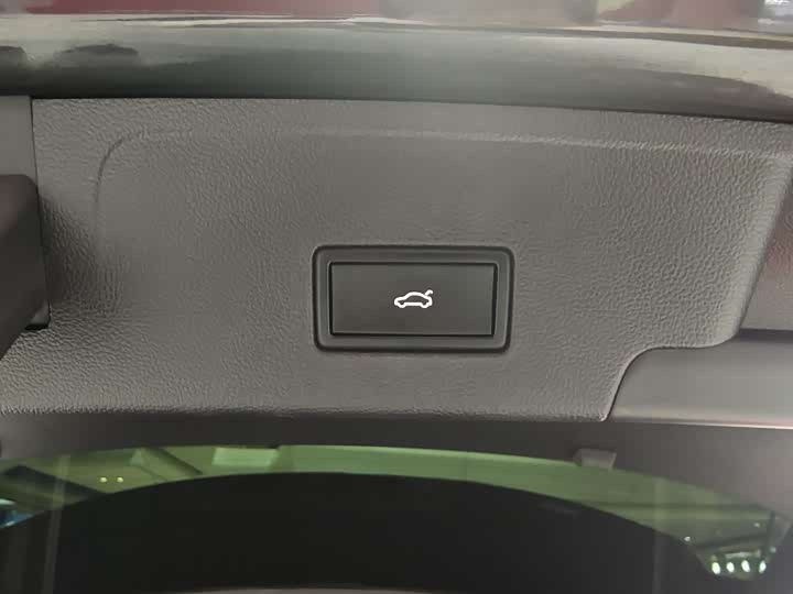 Photo 20 - Volkswagen Teramont X