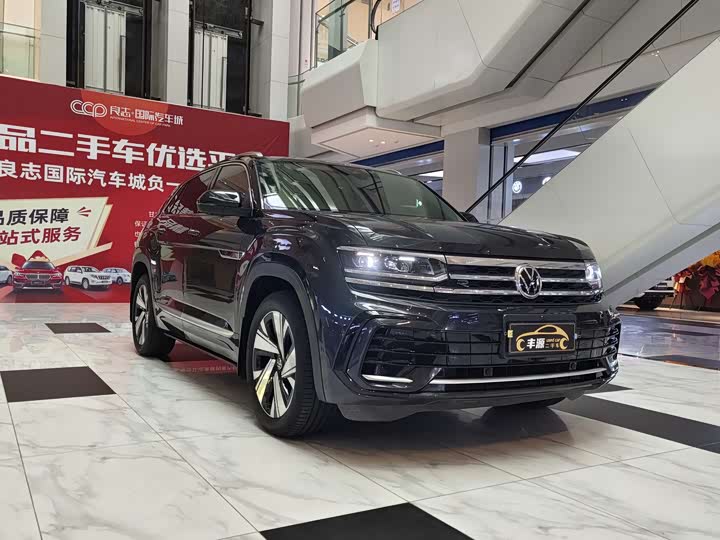 Photo 3 - Volkswagen Teramont X