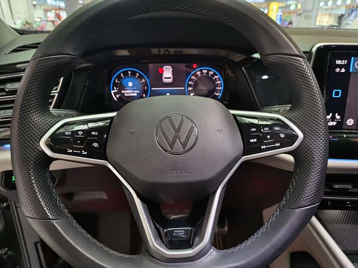 Photo 8 - Volkswagen Teramont X