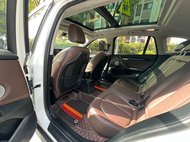 Фото 13 - BMW X1