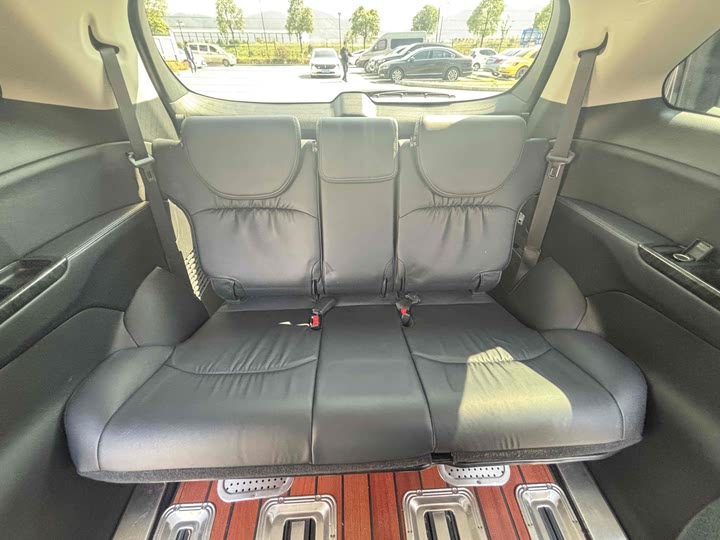 Фото 13 - Honda Elysion