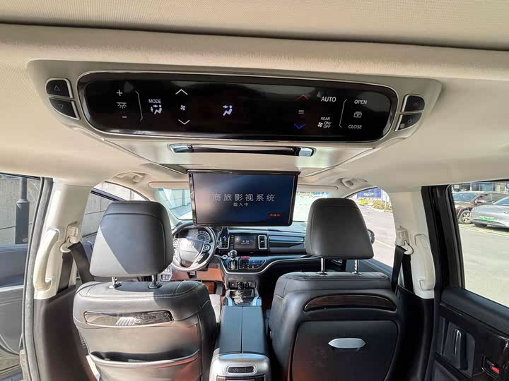 Фото 15 - Honda Elysion