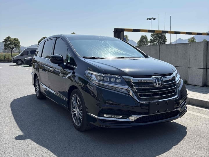 Фото 7 - Honda Elysion