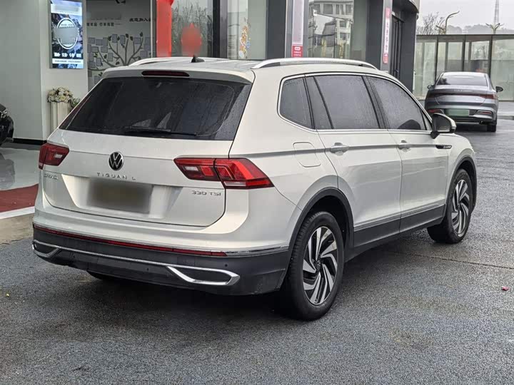 Фото 7 - Volkswagen Tiguan L Pro