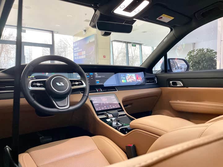 Фото 16 - LiXiang One