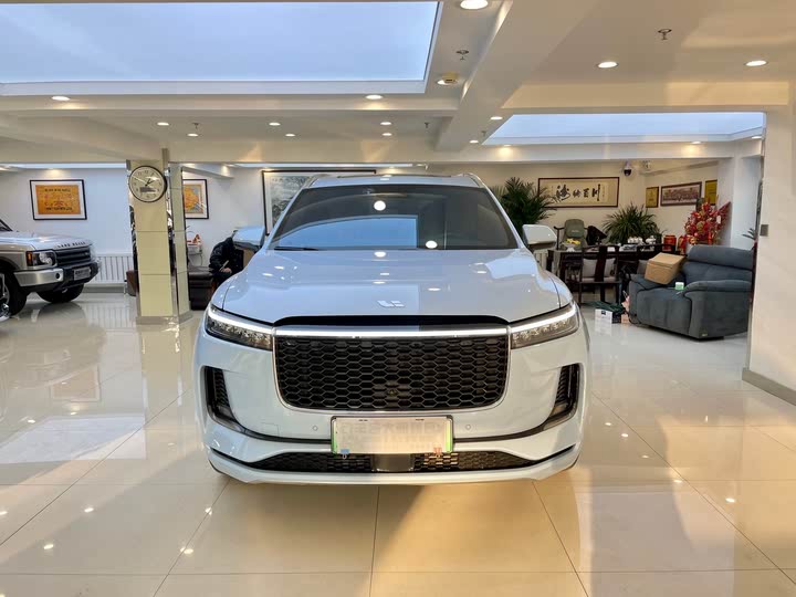 Фото 2 - LiXiang One