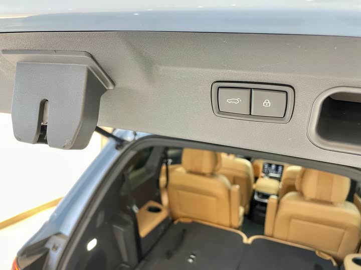 Фото 24 - LiXiang One