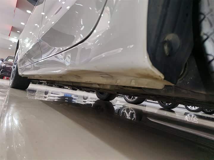 Фото 22 - Roewe i5