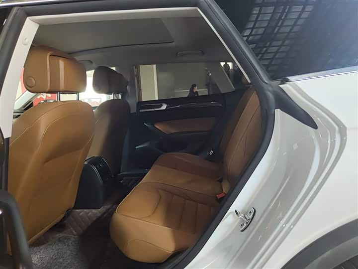 Фото 14 - Volkswagen CC