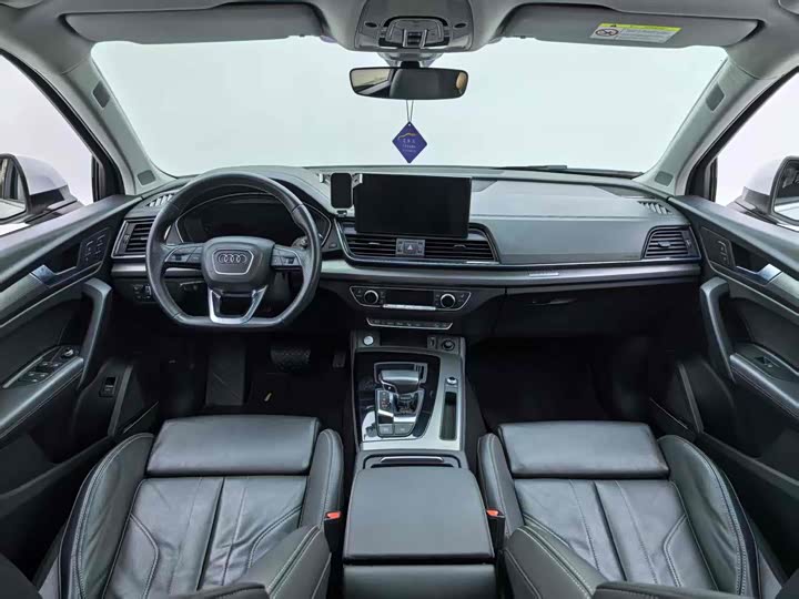Фото 5 - Audi Q5L