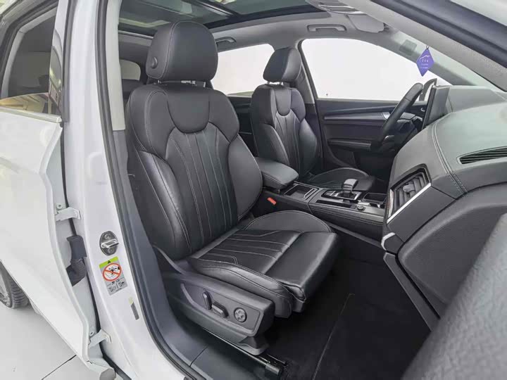 Фото 9 - Audi Q5L