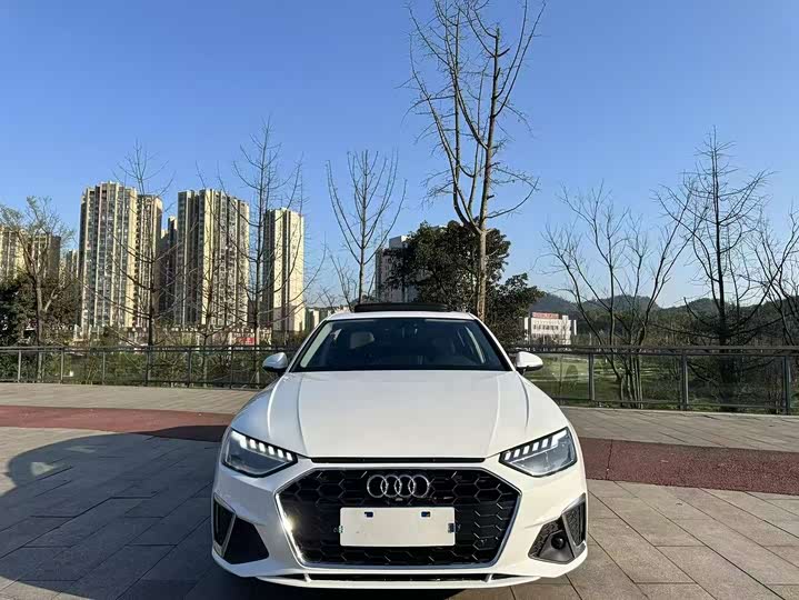 Фото 2 - Audi A4L