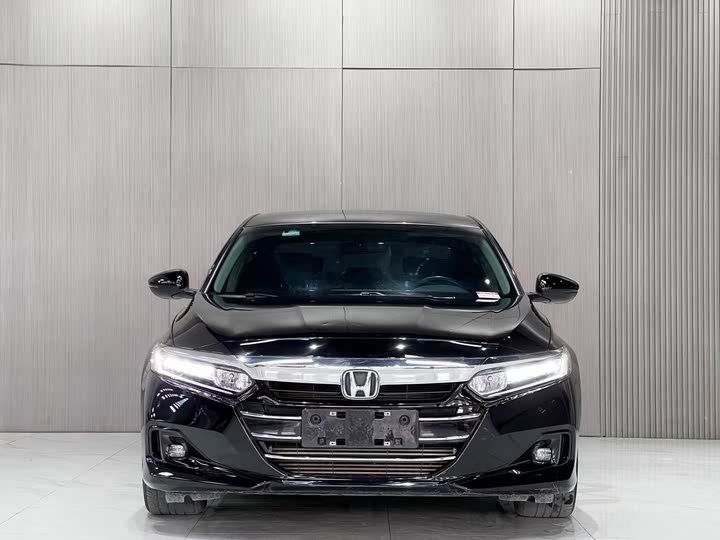 Фото 2 - Honda Accord