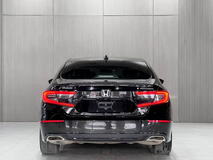 Фото 5 - Honda Accord