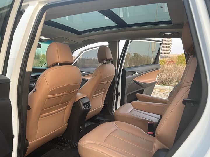 Фото 11 - Buick GL6