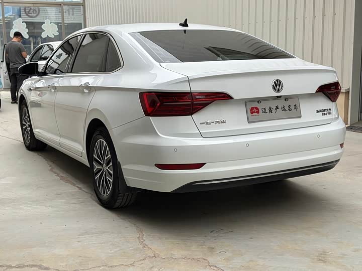 Фото 4 - Volkswagen Sagitar L