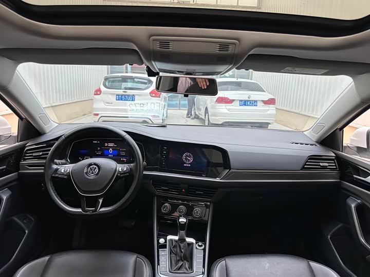 Фото 9 - Volkswagen Sagitar L