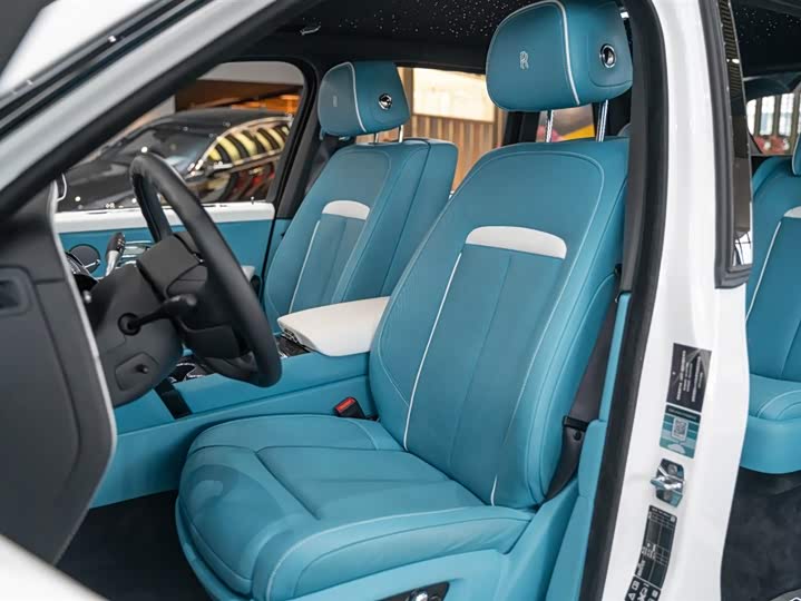 Фото 11 - Rolls-Royce Cullinan