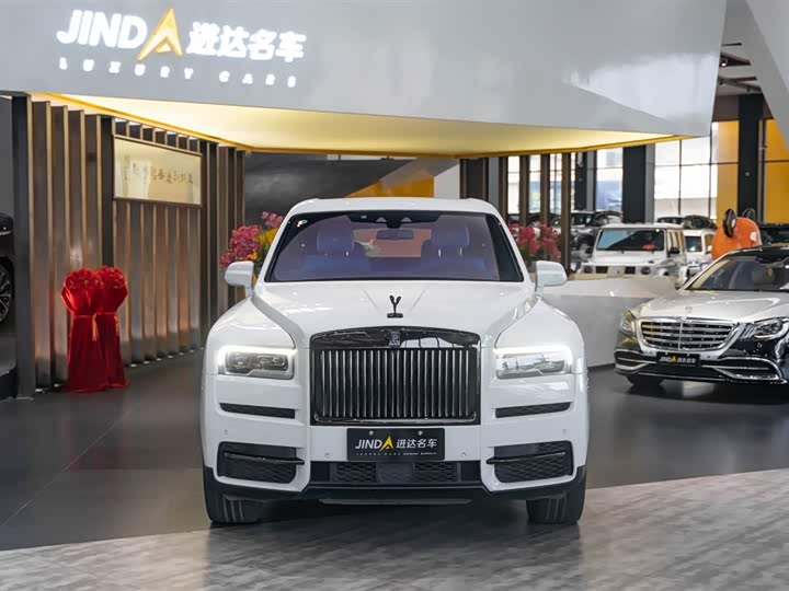 Фото 2 - Rolls-Royce Cullinan