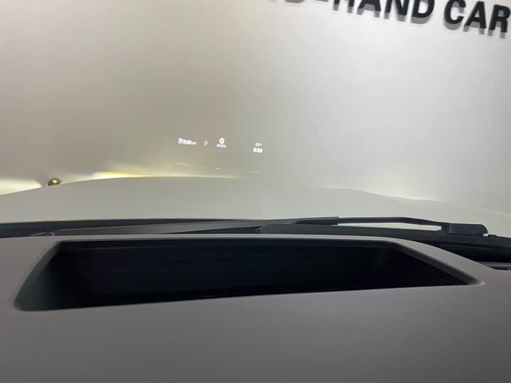 Фото 6 - Lincoln Navigator