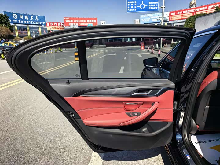 Фото 12 - BMW 5 Series