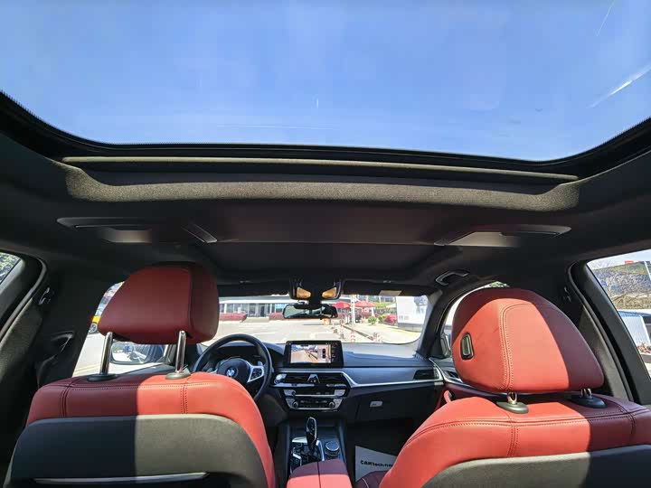 Фото 13 - BMW 5 Series