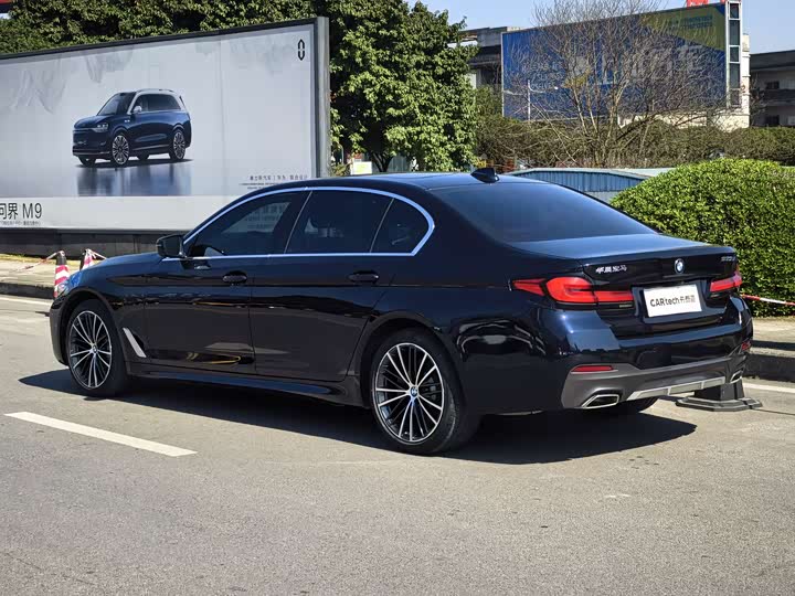 Фото 3 - BMW 5 Series