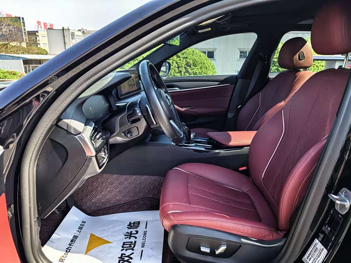 Фото 8 - BMW 5 Series